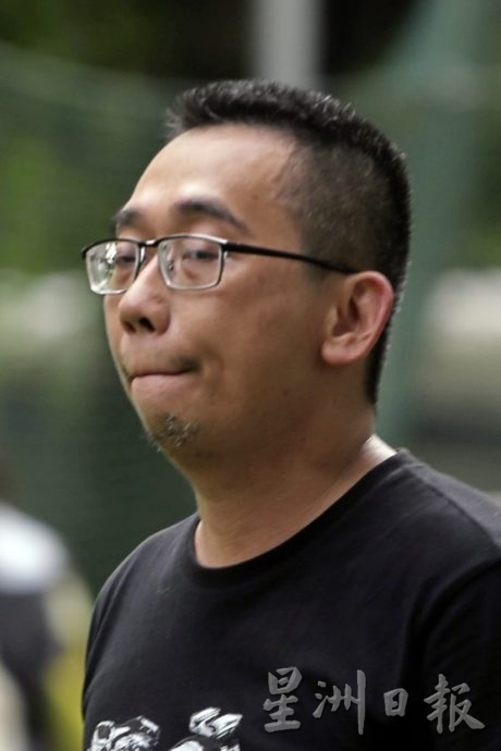 为老宠物义拍全家福,留下珍贵的回忆