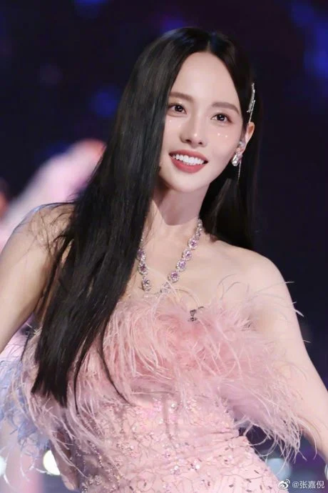 买超被拍带长腿妹泡吧 悄改简介被酸不如改亡夫