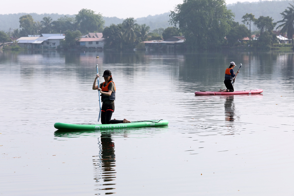 可以站着、躺着、跪着玩的立桨运动(SUP,Stand Up Paddle)