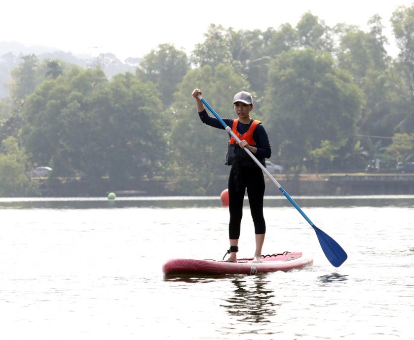 可以站着、躺着、跪着玩的立桨运动(SUP,Stand Up Paddle)