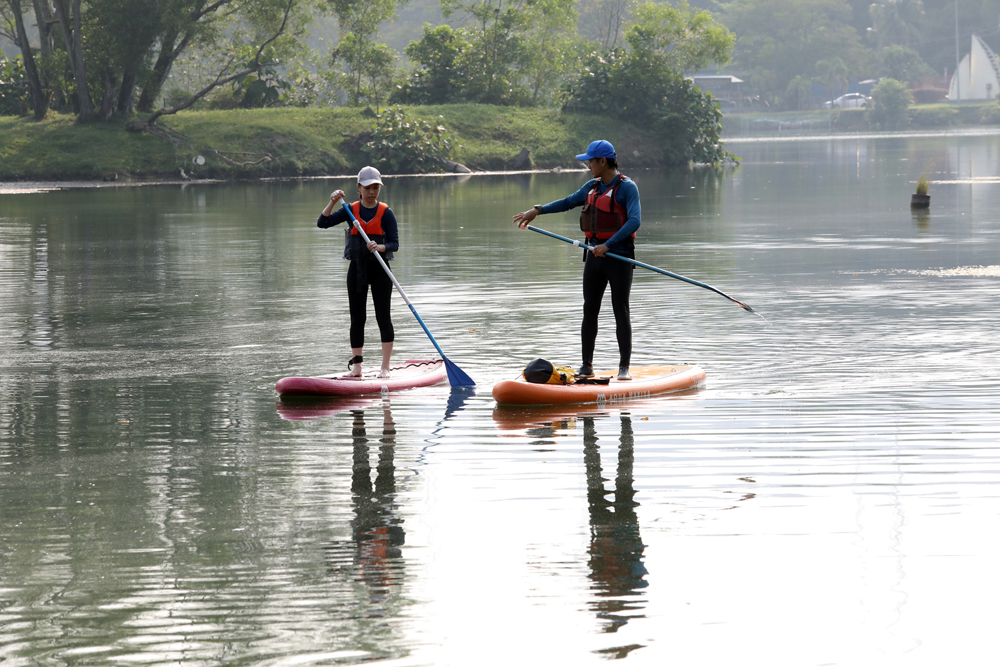 可以站着、躺着、跪着玩的立桨运动(SUP,Stand Up Paddle)