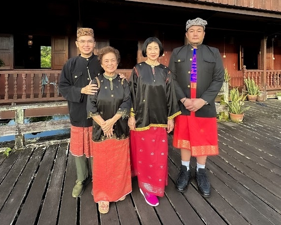 带阿母去旅行|林德荣看妈妈吃虫吓呆