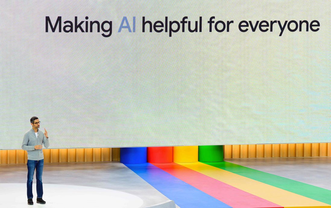Google AI大反攻 Bard进军180国 讲中文也通