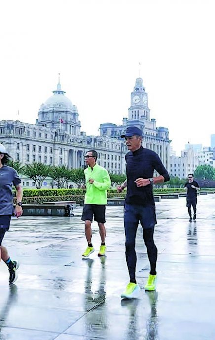“许文强”回上海滩跑步 发哥1细心举动被赞爆