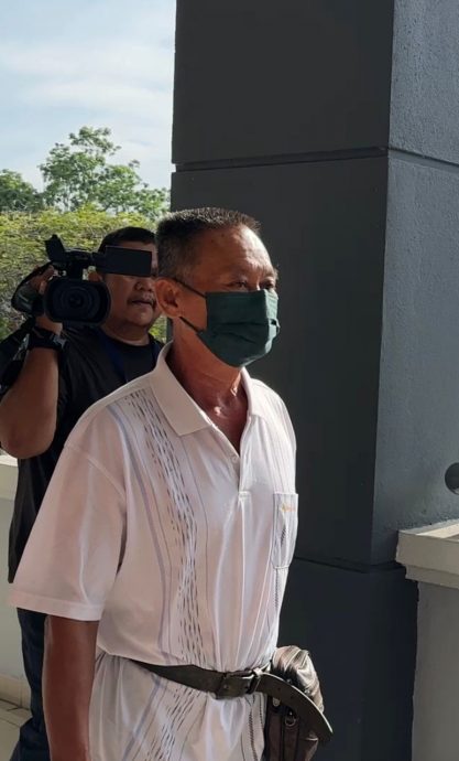 供Newswire/“虐狗致死案”被告出庭冷静 不认罪,网红烧肉哥现身挺父