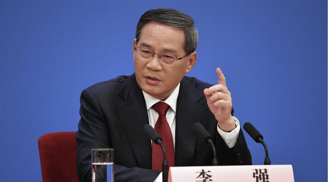 李强主持国常会:打造营商环境巩固扩大新能源汽车优势