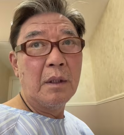 李立群上海确诊肺部感染 病房手插针头吃牛肉面