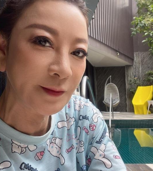 杨绣惠自曝跑通告被2女星欺负 遭酸“有年纪了要有肚量”
