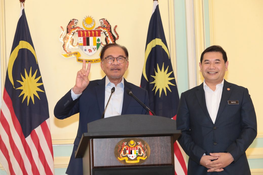首相:延用不补贴富人原则
