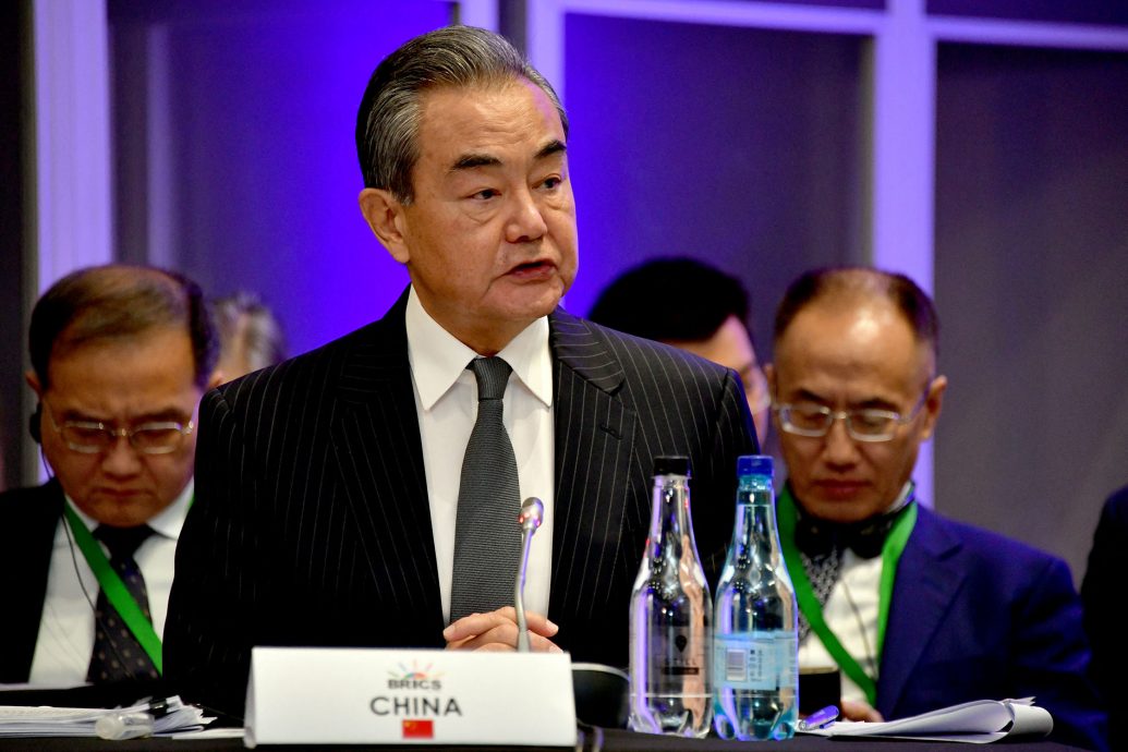 70岁王毅回锅中国外长 分析:稳字当头的过渡安排