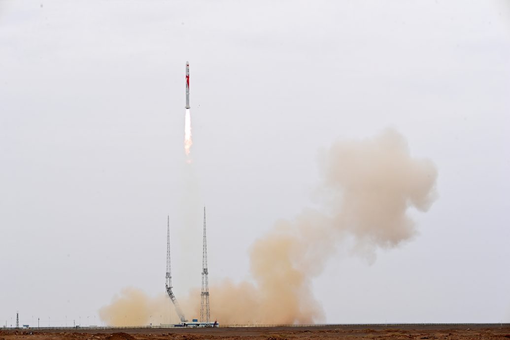 中国发射世界首枚液氧甲烷火箭 领先SpaceX一步