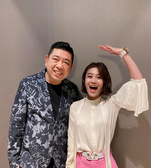 抓包NONO妻闺密闹版撒野 小红老师呛:怎不去质问加害者