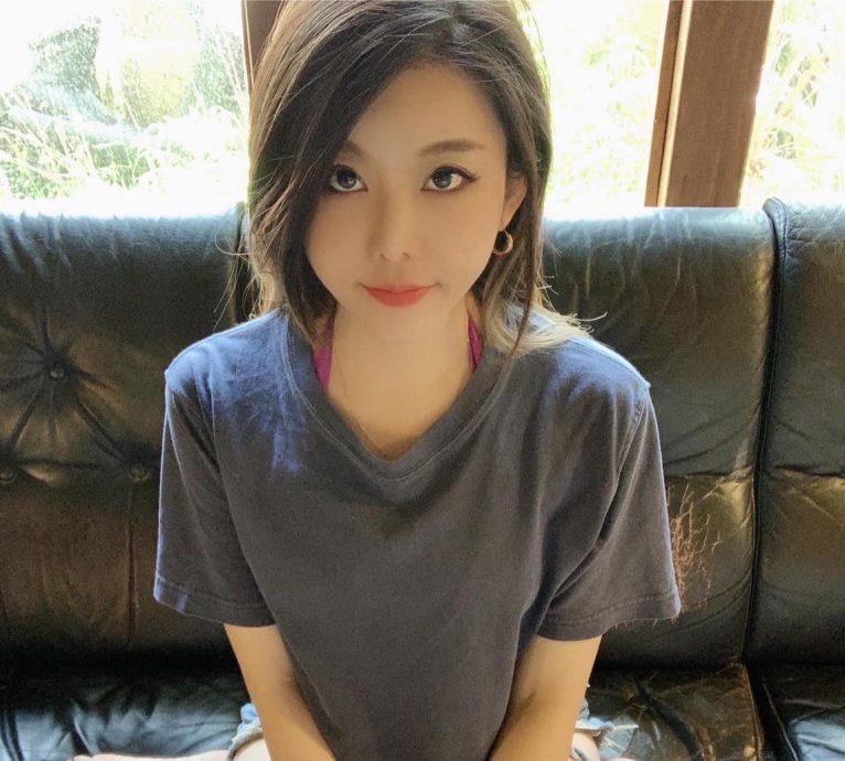 抓包NONO妻闺密闹版撒野 小红老师呛:怎不去质问加害者