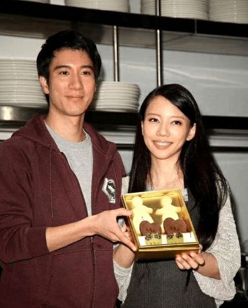 王力宏离婚获准 须负担李靓蕾逾14万律师费