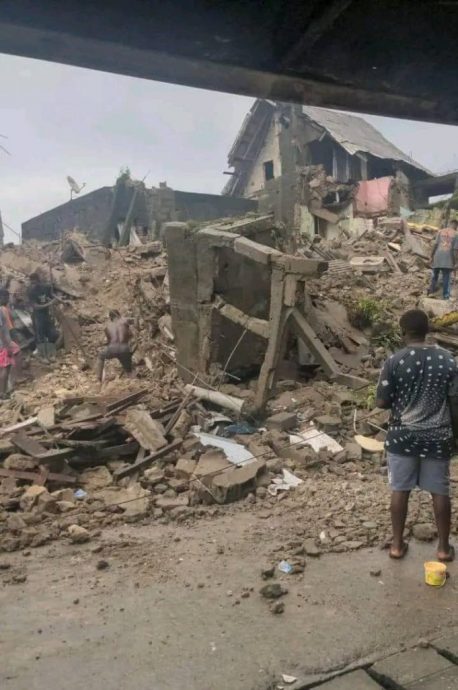 看世界/喀麦隆发生建筑倒塌事故 已致16人死亡