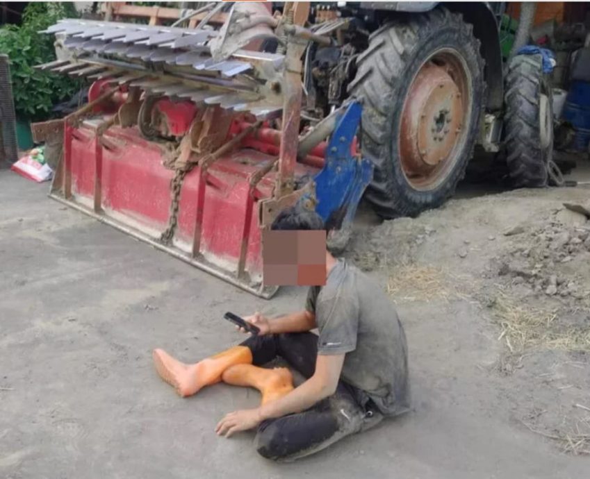 视频 / 警抓非法外劳认错人 少年遭勒颈撞伤满脸血