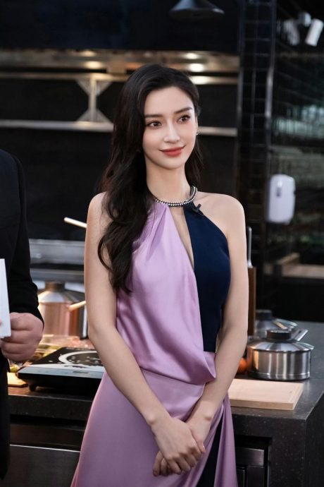 Angelababy穿山寨礼服 粉丝要求换造型师