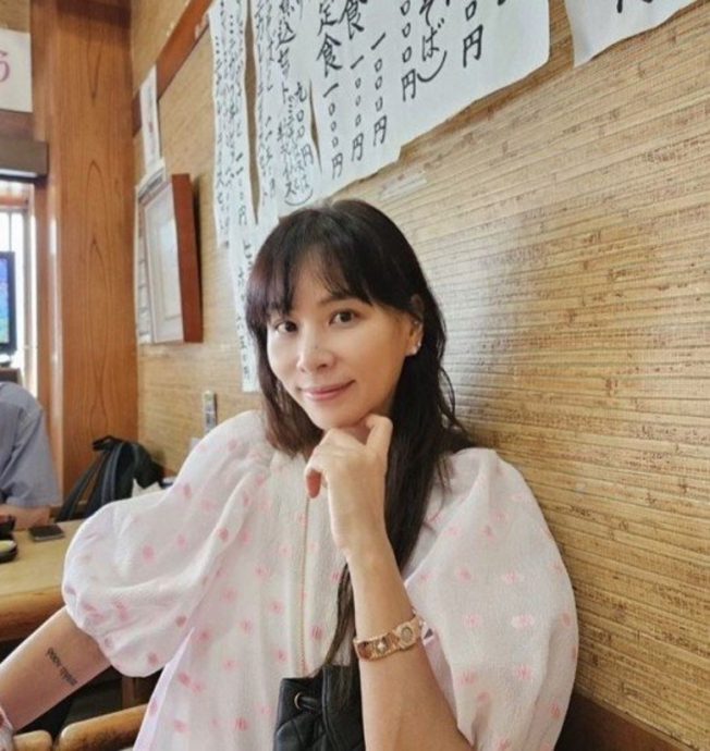 张东健妻子光复节晒游日照 被骂爆急删照道歉
