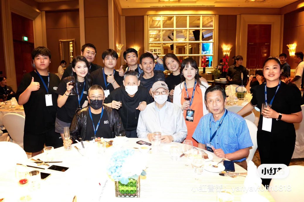 张学友亲报平安:晕跌一下没受伤 今早离马飞返港