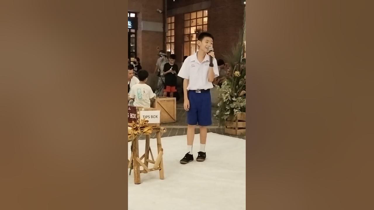泰北小男孩街头演唱爆红 网赞:小邓丽君