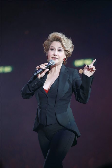 浙江卫视道歉喊“铭记李玟” 甄妮痛批:不见棺材不落泪