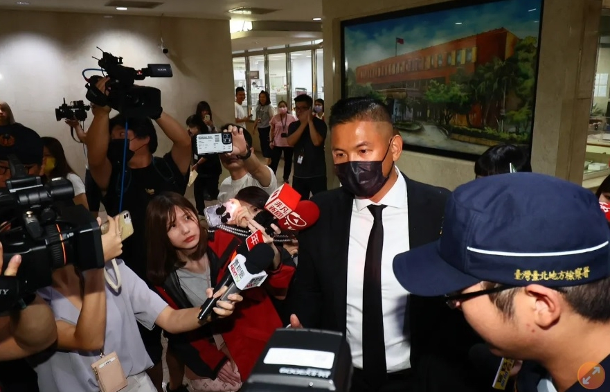 被爆性骚反控大牙诽谤 陈建州出庭喊:捍卫清白