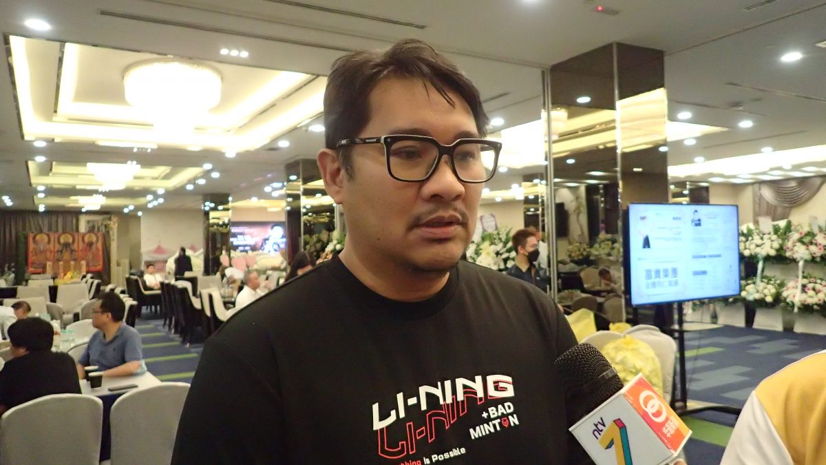 颜德财与教练队友关系融洽 罗斯曼:有他在球队充满欢乐