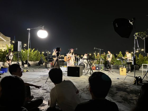Tom Phan/屋顶上的演唱会