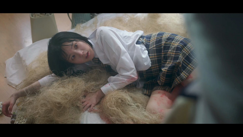 《7人的逃脱》超毁三观 李侑菲校内产子挨轰