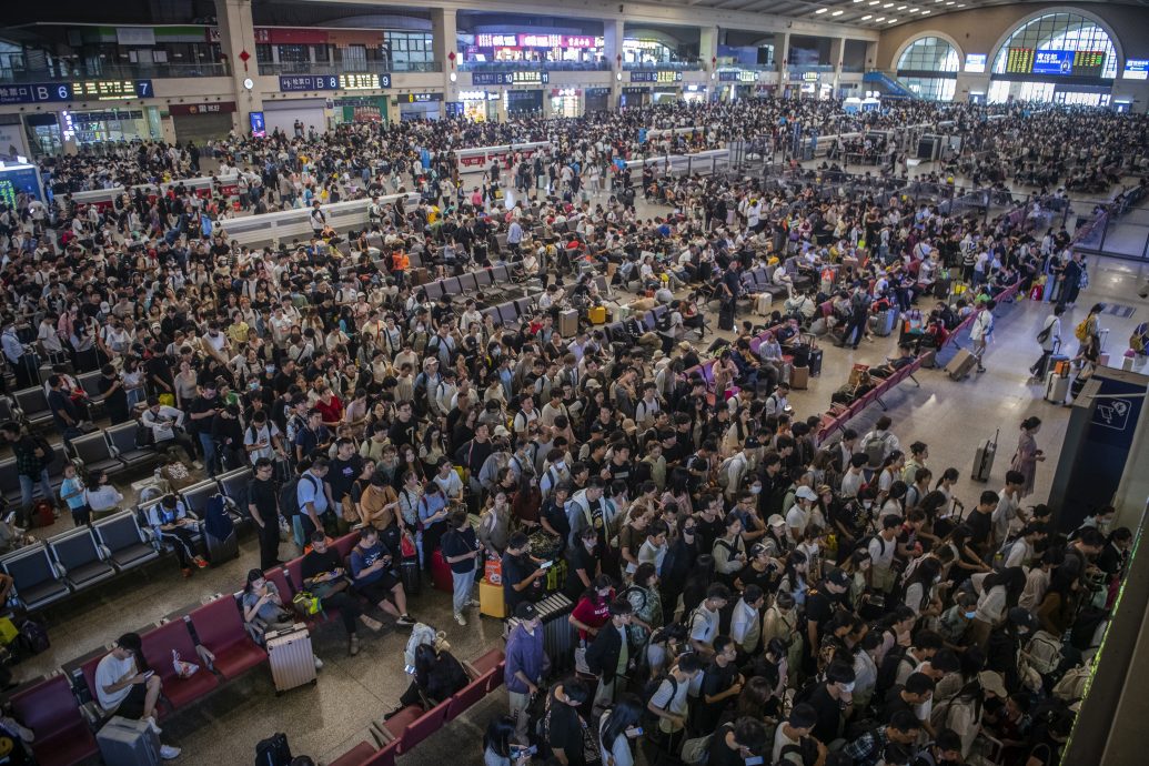 南都评论:超级黄金周劝人待在家里没意义