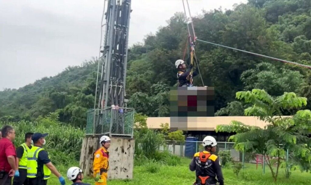 台电外包人员疑遭电击挂8公尺高电塔 送医不治