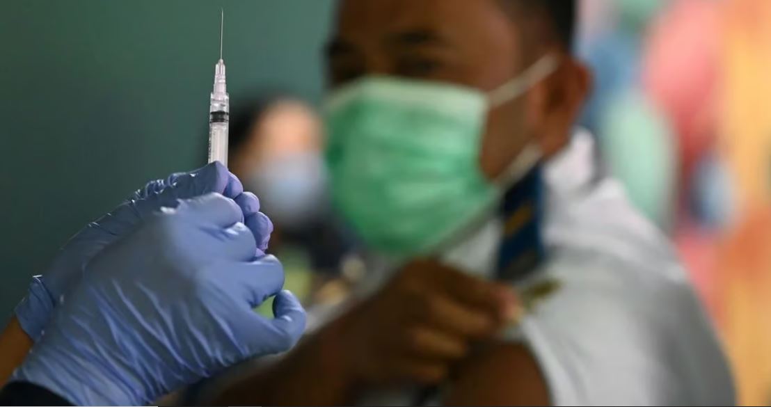 接种冠病加强针 专家:刚染疫者延后3个月注射
