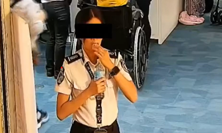 菲机场安检员偷钱被抓包 当场「生吞钞票」