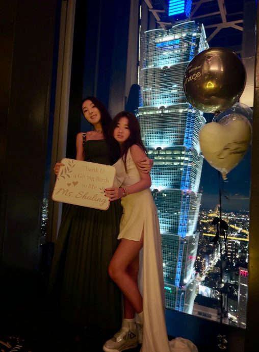 13岁Grace超强美术天赋 随笔画手稿吓到妈