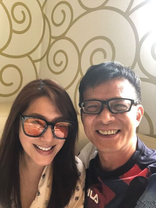 网疯传被黄日华求婚成功 关宝慧:紧张等看大结局