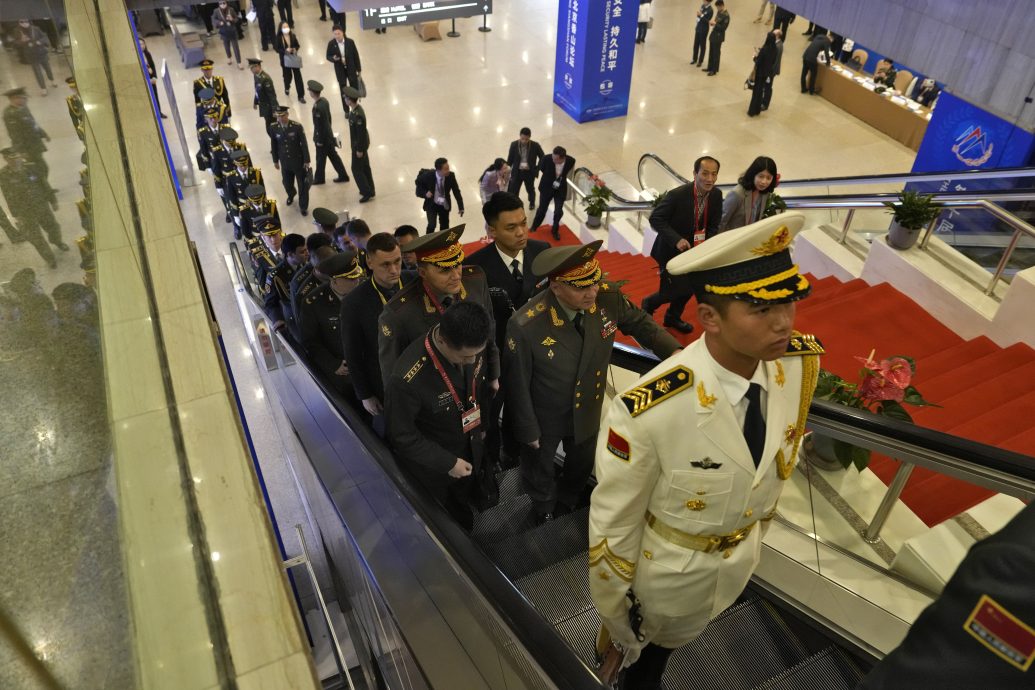 张又侠:无论谁把台湾分裂出去 中国军队绝不答应、不手软