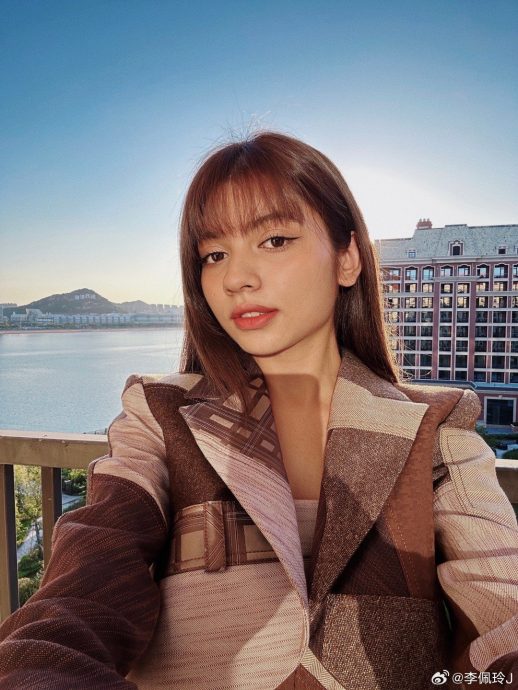 点赞也惹祸上身? 李佩玲撞脸Lisa遭喊封杀