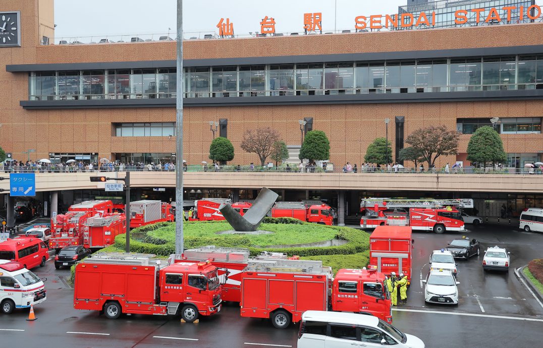 看世界 日本东北新干线车厢内传液体外漏 3人受伤