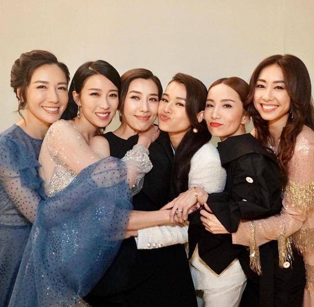 (7头)帮胡说八道巡演催票?黄智雯实现旅行结婚