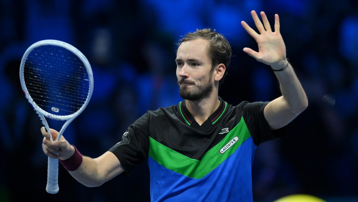 ATP年终总决赛|阿尔卡拉斯夺首胜 梅德维德夫率先晋4强