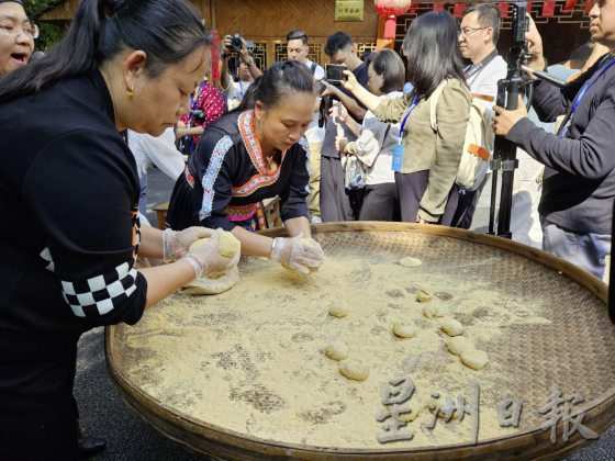 【中国】桂林──山青如梦,水秀如幻