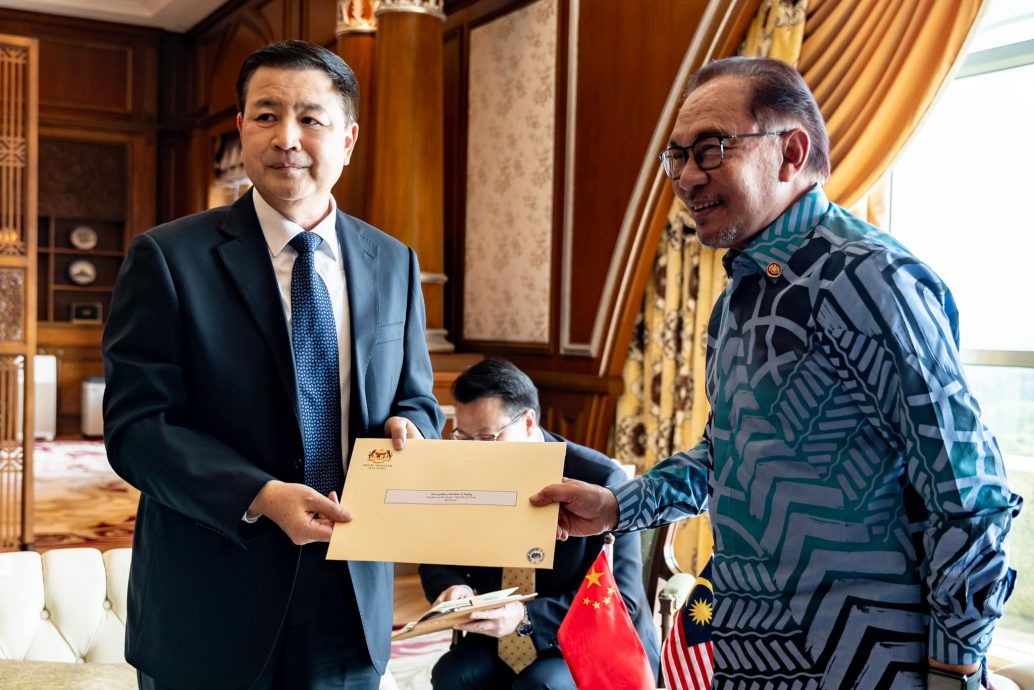 安华邀请习近平明年访马