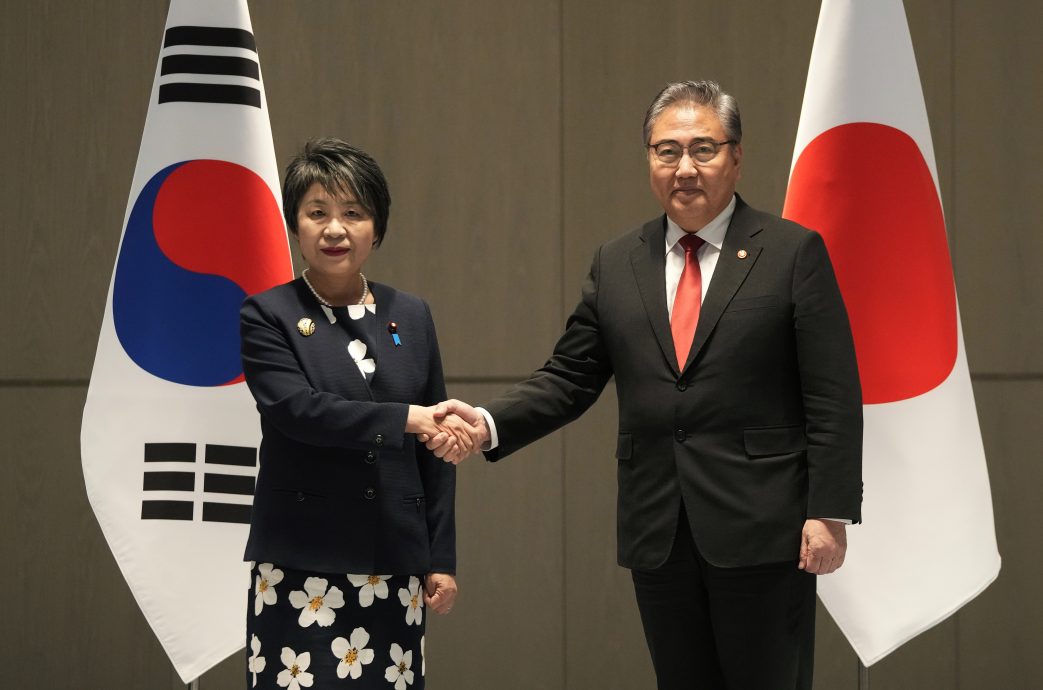 日外长遗憾“慰安妇”判决 韩回应尊重“慰安妇”协议