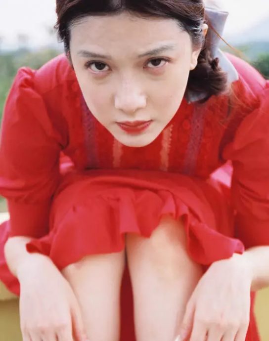 林宣妤精神状态堪虑? 惊人妆扮吓坏网民