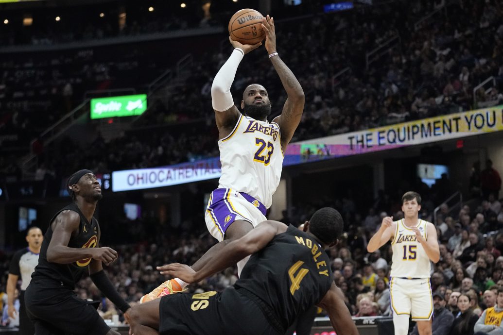 NBA|恩比德35分11篮板9助攻助威 76人客场成功扫雷
