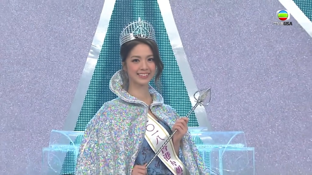 《新闻女王》美女扎堆 内藏15位港姐