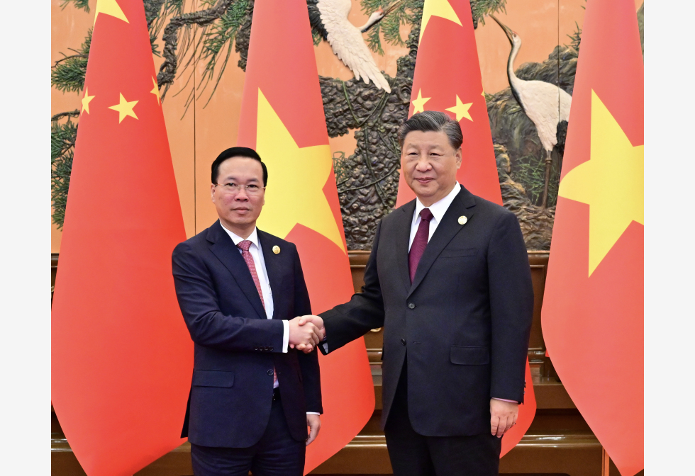 坐看云起)与美竞逐影响力 习近平访越 提升两国关系