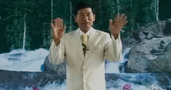 声称弥赛亚在世!韩摄理教淫魔郑明析“性侵21人” 一审重判23年