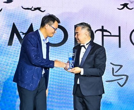文告:时尚设计师何国隆