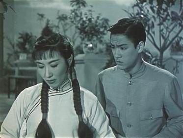 作者看过的合映电影《雷雨》里的梅绮与李小龙。(网络图片)